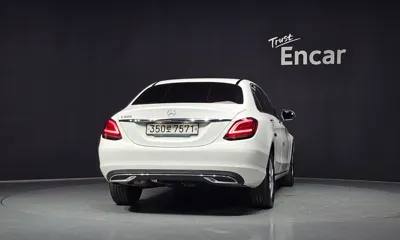 Mercedes-Benz C-Class 2020, 29118 км, за 17581.55 USD