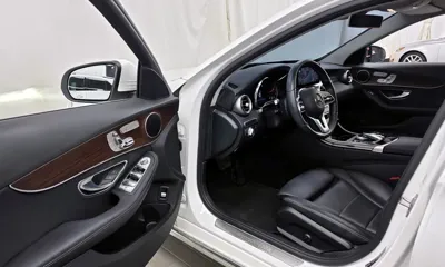Mercedes-Benz C-Class 2020, 29118 км, за 17581.55 USD - фото 10