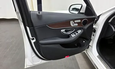 Mercedes-Benz C-Class 2020, 29118 км, за 17581.55 USD - фото 24