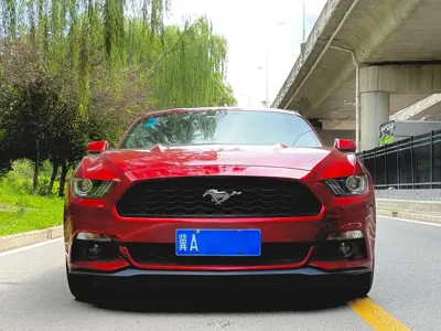 Ford Mustang 2017, 43000 км, за 10299.63 USD