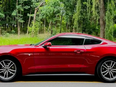 Ford Mustang 2017, 43000 км, за 10299.63 USD