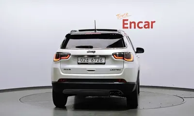 Jeep Compass 2018, 39987 км, за 8543.81 USD