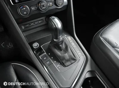 Volkswagen Tiguan 2018, 135815 км, за 10607.54 USD - фото 9