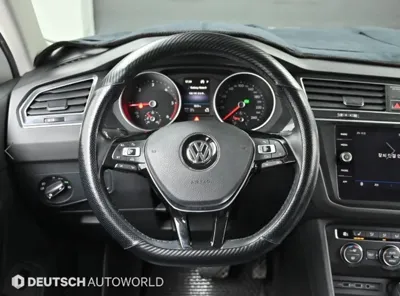 Volkswagen Tiguan 2018, 135815 км, за 10607.54 USD - фото 13