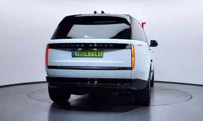 Land Rover Range Rover 2025, 25114 км, за 146952.77 USD