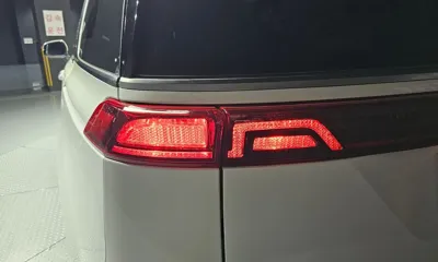 Kia Canival 2023, 67727 км, за 19434.18 USD - фото 23
