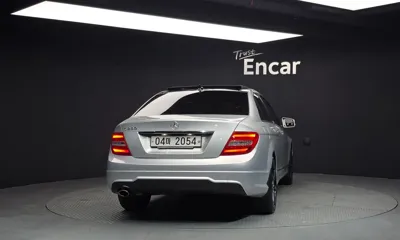 Mercedes-Benz C-Class 2013, 144900 км, за 4426.82 USD