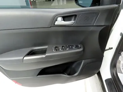 Kia Sportage 2019, 52800 км, за 12151.86 USD - фото 12