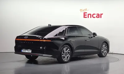 Hyundai Grandeur 2023, 136091 км, за 15534.12 USD