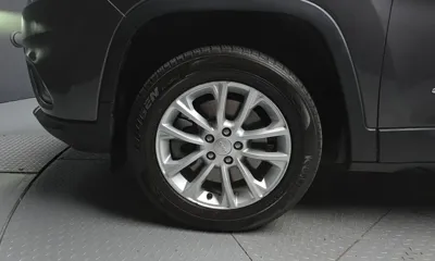 Jeep Cherokee 2019, 122141 км, за 6301.69 USD
