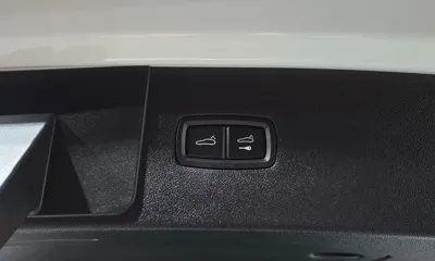 Porsche Cayenne 2019, 109231 км, за 40964.65 USD - фото 20