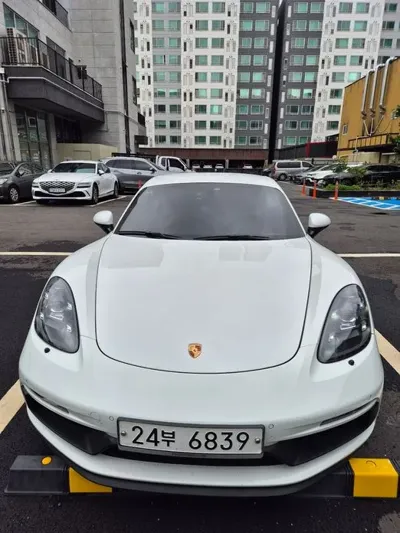 Porsche 718 · 2018 год