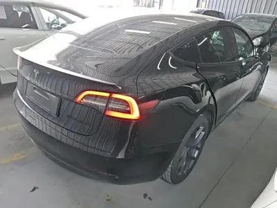 Tesla Model 3 2023, 38500 км, за 27276.09 USD - фото 7