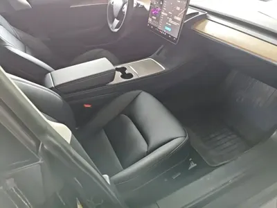 Tesla Model 3 2023, 38500 км, за 27276.09 USD - фото 25