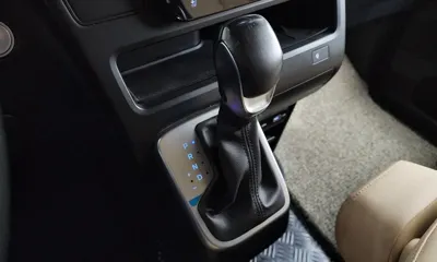 Hyundai Staria 2022, 113967 км, за 13022.81 USD - фото 9