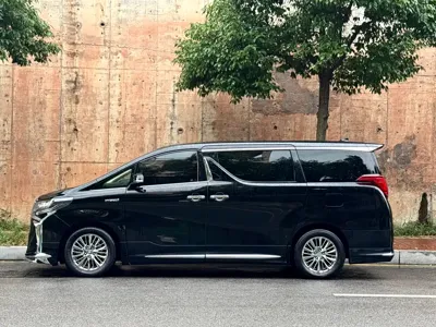 Toyota Alphard 2020, 86000 км, за 64448.43 USD