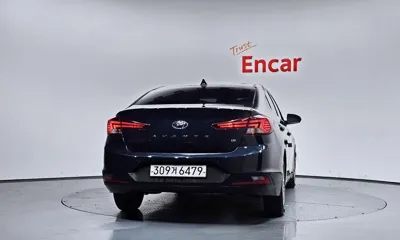 Hyundai Avante 2019, 163386 км, за 5021.47 USD