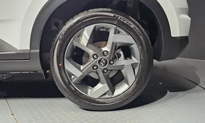 Hyundai Venue 2026, 6349 км, за 13707.1 USD - фото 21