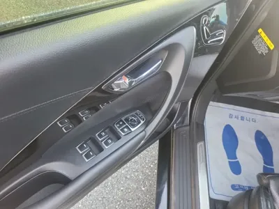 Hyundai Grandeur 2017, 104090 км, за 6291.39 USD - фото 11