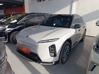 Nio ES6 · 2025 год
