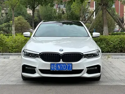 BMW 5 Series 2018, 120000 км, за 17039.1 USD