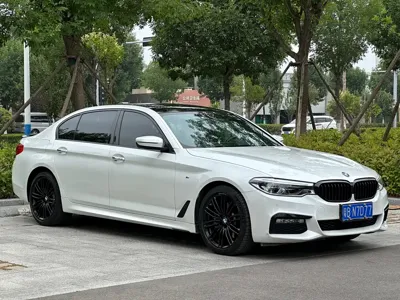 BMW 5 Series 2018, 120000 км, за 17039.1 USD