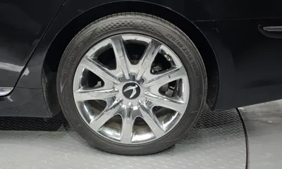 Hyundai Equus 2010, 180883 км, за 2822.63 USD