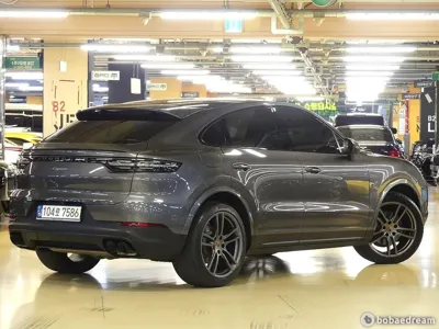 Porsche Cayenne 2021, 21000 км, за 56121.14 USD