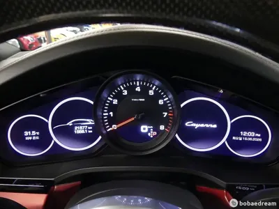 Porsche Cayenne 2021, 21000 км, за 56121.14 USD - фото 8