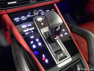 Porsche Cayenne 2021, 21000 км, за 56121.14 USD - фото 9