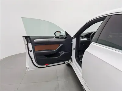 Volkswagen CC 2019, 40700 км, за 12771.97 USD - фото 8
