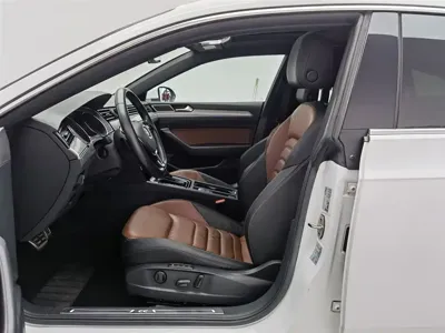 Volkswagen CC 2019, 40700 км, за 12771.97 USD - фото 10
