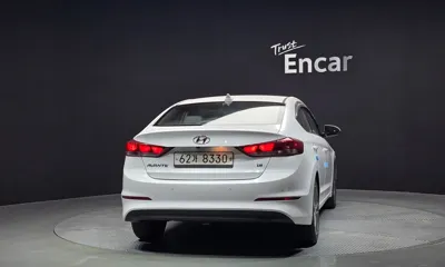 Hyundai Avante 2018, 121260 км, за 6336.31 USD