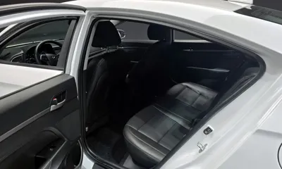 Hyundai Avante 2018, 121260 км, за 6336.31 USD - фото 11