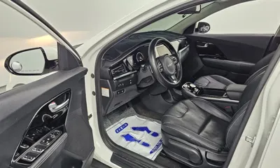 Kia Niro 2022, 111354 км, за 11636.22 USD - фото 10