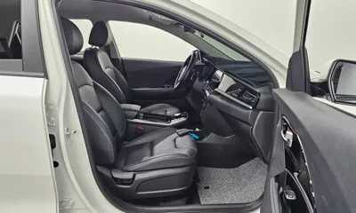Kia Niro 2022, 111354 км, за 11636.22 USD - фото 12
