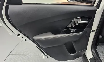Kia Niro 2022, 111354 км, за 11636.22 USD - фото 25