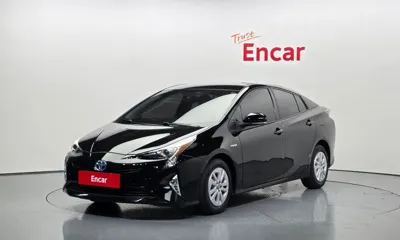 Toyota Prius · 2018 год