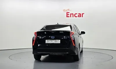 Toyota Prius 2018, 122878 км, за 8402.26 USD