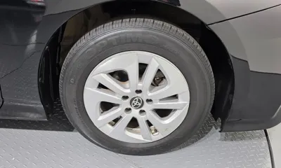 Toyota Prius 2018, 122878 км, за 8402.26 USD
