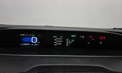 Toyota Prius 2018, 122878 км, за 8402.26 USD - фото 8