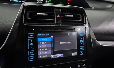 Toyota Prius 2018, 122878 км, за 8402.26 USD - фото 14