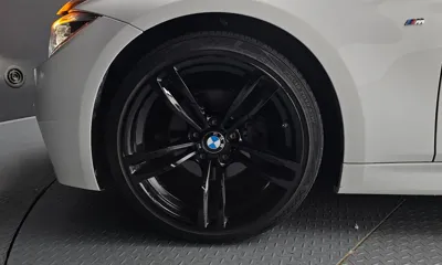 BMW 3-Series 2018, 92211 км, за 13456.74 USD