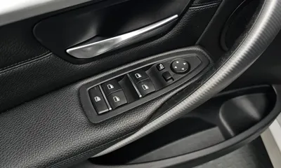 BMW 3-Series 2018, 92211 км, за 13348.96 USD - фото 30