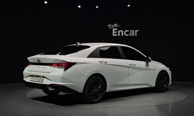 Hyundai Avante 2023, 105693 км, за 9124.33 USD