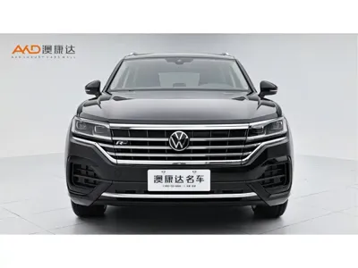 Volkswagen Touareg 2021, 62000 км, за 32857.39 USD