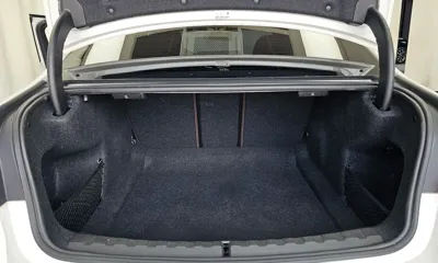 BMW 3-Series 2019, 159583 км, за 13589.61 USD - фото 20