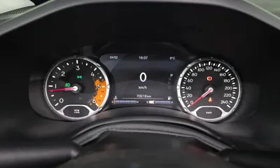 Jeep Renegade 2015, 70519 км, за 5616.12 USD - фото 8