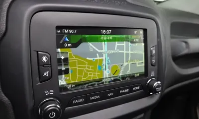 Jeep Renegade 2015, 70519 км, за 5616.12 USD - фото 14
