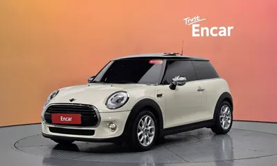 MINI Cooper · 2018 год